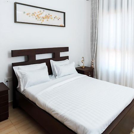 Cozy Luxe Apartment Wakiso Luaran gambar